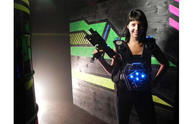 Gewinnen Sie einen Gutschein für 2 Personen im Lasercity Biel